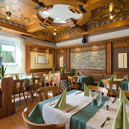 Pensjonat Gaestehaus Mythos 3*